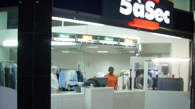 PRESSING 5 À SEC – BRAZZAVILLE – CONGO