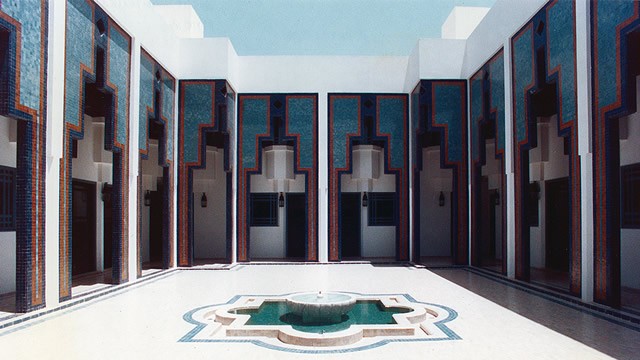 L’ÉCOLE ROYALE DE CAVALERIE – TEMARA